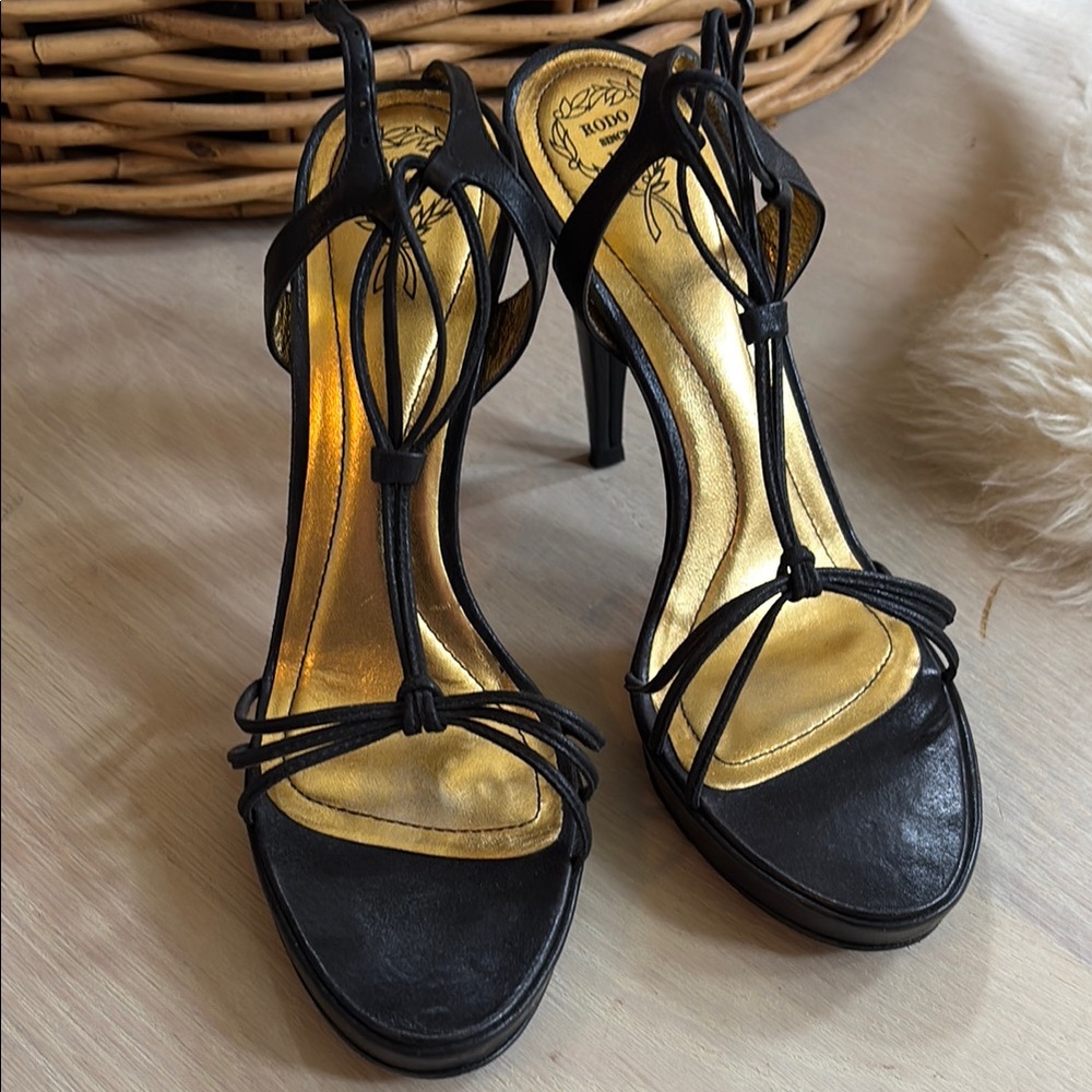 Elegant Black Strappy Heels